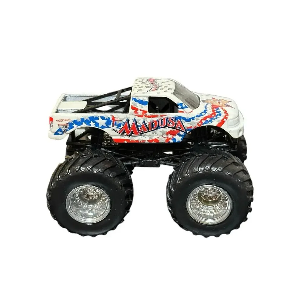 Hot Wheels Monster Jam Madusa 2 Time Champion Truck